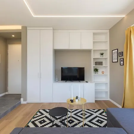Minerva Apartment *